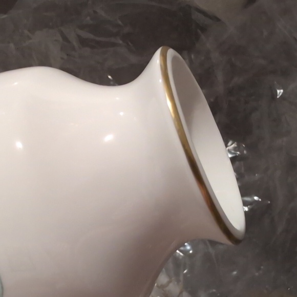 Vtg Christopher Stewart bone china floral Bud Vase 4".  Gold trim rim Set 2 NIP - Picture 8 of 9